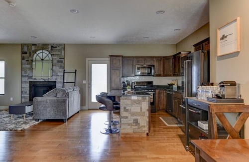 South Central Omaha House | Luxurious House in Aksarben
