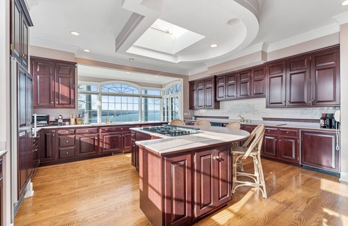Ithaca House | Luxurious house near Cornell campus with lake views and incredible sunsets.