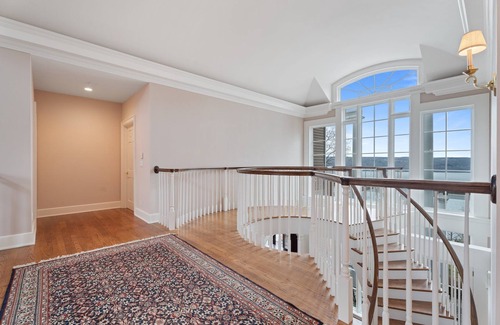 Ithaca House | Luxurious house near Cornell campus with lake views and incredible sunsets.