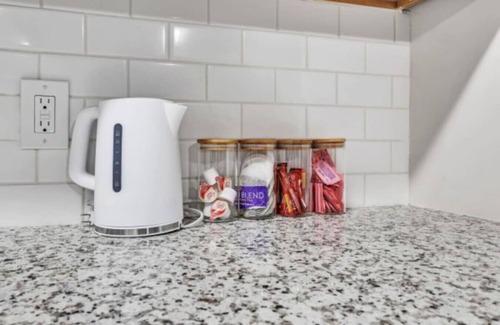 Hayes Apartment | Luxurious King 3BR Suite—Mins to Downtown Durham!