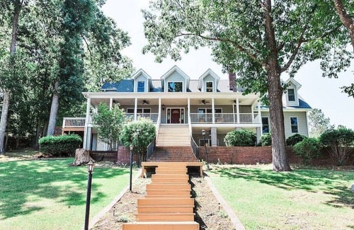 Ridgeway House | Luxurious Lake Wateree House
