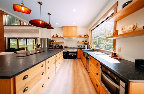 Logan Cabin | Luxurious large lodge with pool - Eagle Star 2