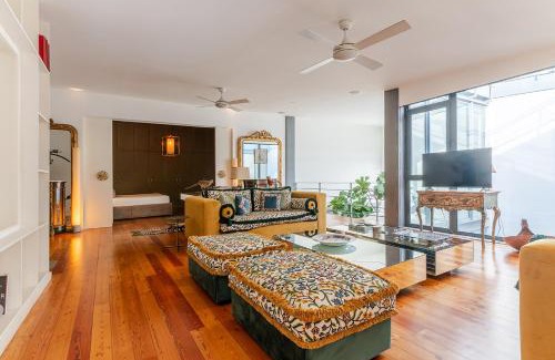 Lisbon Old Town Apartment | Luxurious Loft - River View