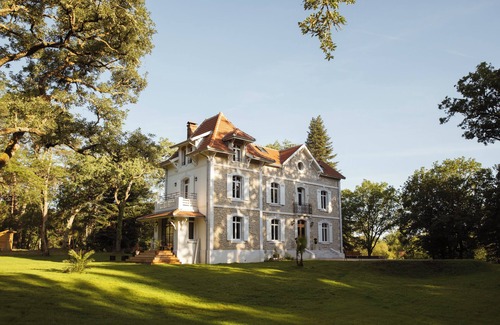 Magescq House | Luxurious Maison de Maitre facing the Landes forest 15' from the ocean with swimming pool & park