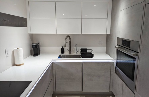 Miami Beach Condo | Luxurious Miami Condo, steps from South Beach: your resort-style oasis awaits!