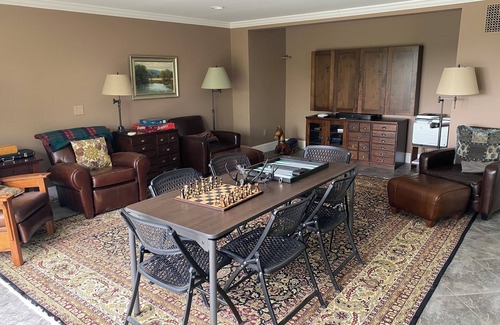 Springfield House | Luxurious, modern 6BR home on 436 acres, stunning views, hiking, near skiing