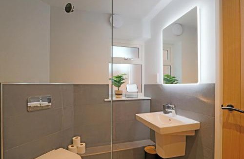 Melbourne Apartment | Luxurious Modern Retreat