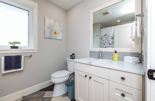 Prince George House | Luxurious new home with games room near the hospital for 10 guests