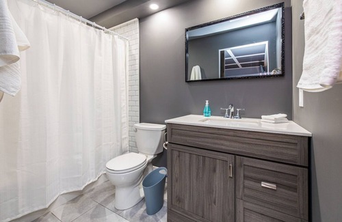 Prince George House | Luxurious new home with games room near the hospital for 10 guests