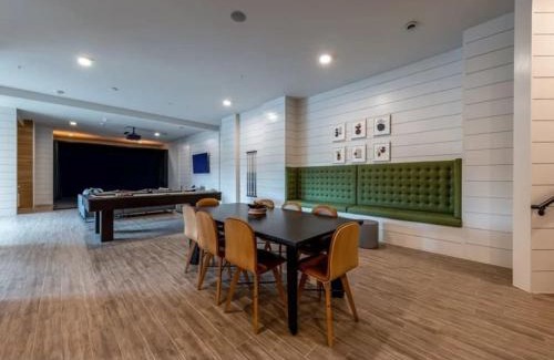West Oak Hill Apartment | Luxurious New Unit 1Bd1Ba Pool, Golf Sim