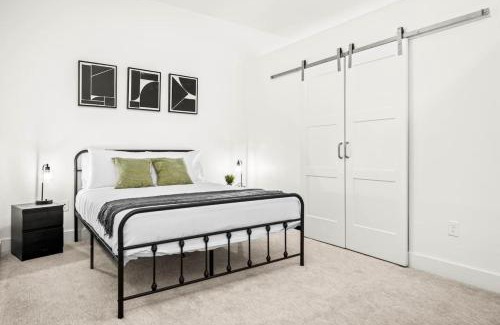 West Oak Hill Apartment | Luxurious New Unit 1Bd1Ba Pool, Golf Sim