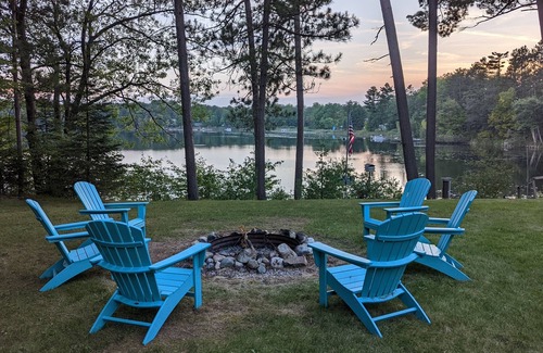 Pembine Cabin | Luxurious Northwoods Log Lake house with over 500ft of lake frontage on 15 acres