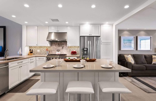 Palm Desert Condo | Luxurious Oasis with Fairway & Mountain Views | Pool and Spa Access | Resort Amenities