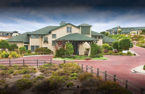Marina Resort | Luxurious Ocean Front Resort with Great Amenities