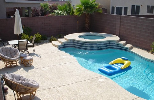 Enterprise House | Luxurious Open Plan Vacation Home. Mins from the strip