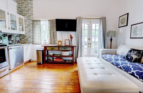 Clifton House | Luxurious Private Unmatched Location 10 Bed Washer/Dryer Safe Fast Wifi Walkable