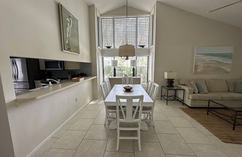 Braden River Villa | Luxurious Retreat in Meadows
