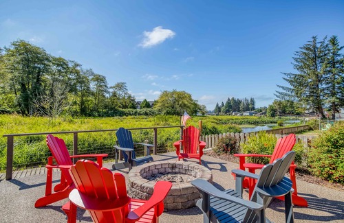Otis House | Luxurious single-story palace sited on a gorgeous arm of the Devil’s Lake