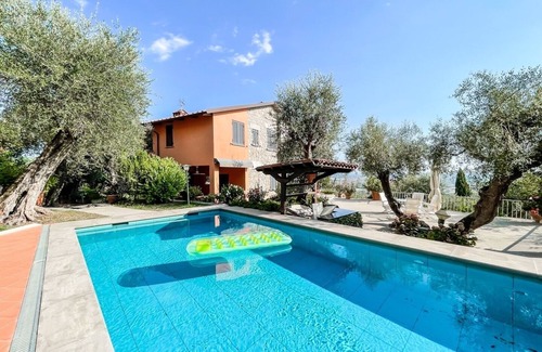 Camaiore Villa | Luxurious & spacious Villa Olivia: an exceptional setting with pool and sea view
