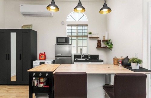 Orange Apartment | Luxurious, Spacious, Private studio in Great location!