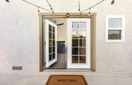 Orange Apartment | Luxurious, Spacious, Private studio in Great location!