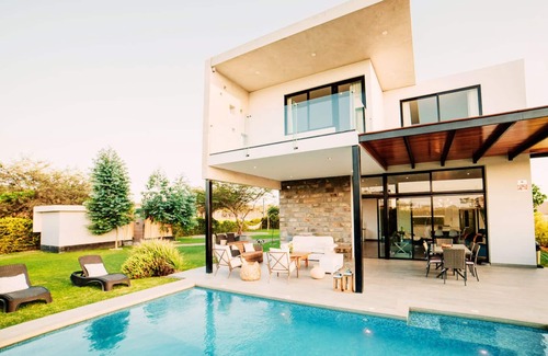 Subtanjalla Villa | Luxurious, State-of-the-art Country Home in Ica
