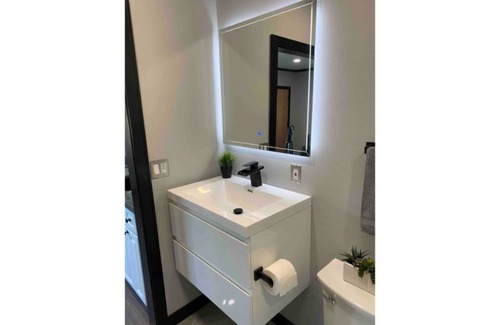 Downey Apartment | Luxurious Stay in L.A: Welcome to Downey
