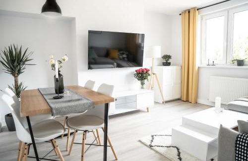 Perth Apartment | Luxurious Two Bedroom Apartment with Private Parking
