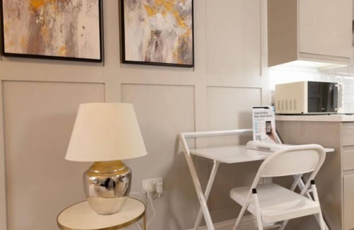 Dunstable Apartment | Luxurious Ultra Modern One Bedroom Apartment in Dunstable Harper Luxe