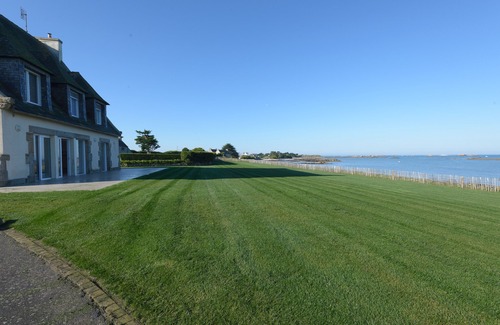 Santec Villa | Luxurious villa, breathtaking sea view, 10 meters from the beach, 5 bedrooms, 10 people