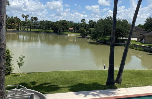 Harlingen Villa | Luxurious villa near South Padre Island and Mexico. Sleeps 16! Pool & hot tub!