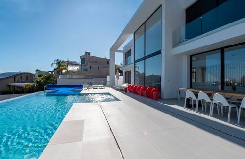 Salobrena Villa | Luxurious Villa Oro with Infinity Pool and Panoramic View