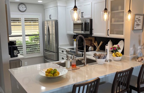 Casa del Mar Condo | Luxurious waterfront condo on Isla Del Sol, minutes from St Pete Beach.