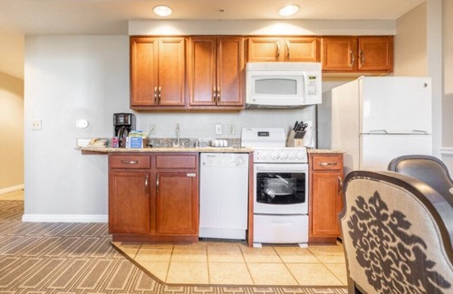 Las Vegas Hotel | Luxurious Wyndham Grand Desert, 1 Bedroom Suite