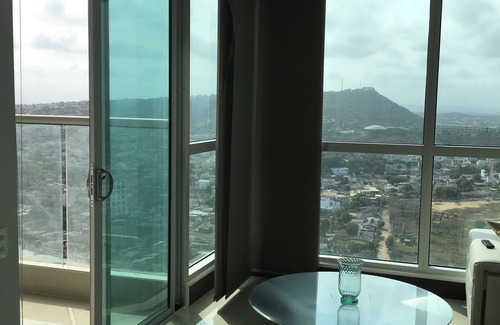 El Cabrero Apartment | Luxuriusuos Apartment Milan