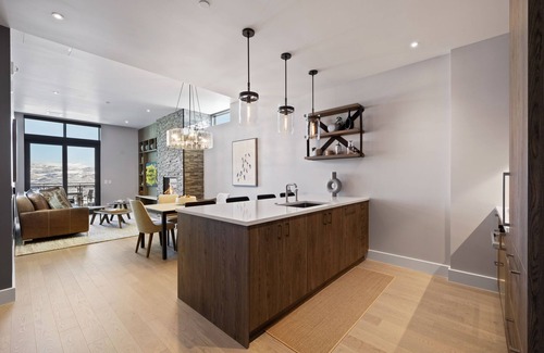 Park City Condo | Luxury 1-bedroom residence with DIRECT SKI ACCESS at Deer Valley East Village