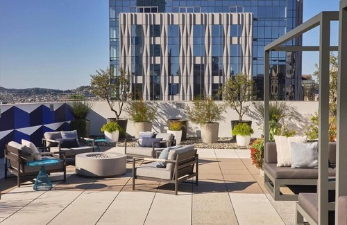 Downtown San Francisco Apartment | Luxury 1 BR | Outdoor Pool & Gym | Laundry | SOMA