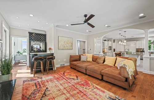 Town of Schodack House | Luxury 134-Acre Retreat 4 Homes Pool Pond