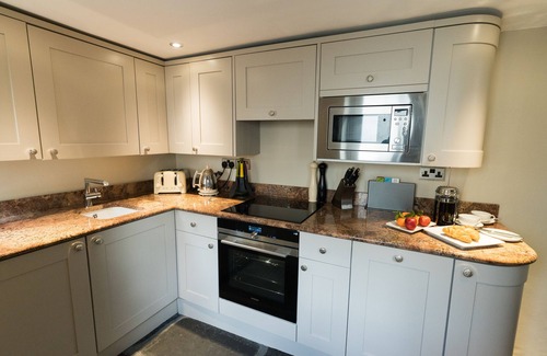 Keswick Cottage | Luxury 17th Century Cottage. Central Keswick With Parking.