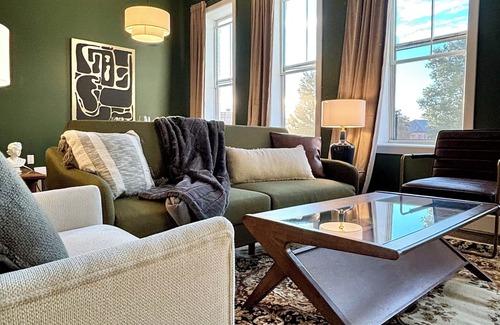 Marshall Apartment | Luxury 1BR/BA Loft in the Heart of Downtown Marshall