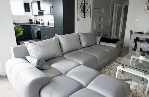 Luton Apartment | Luxury 2 bed Apartment in Town Centre - FREE WIFI!