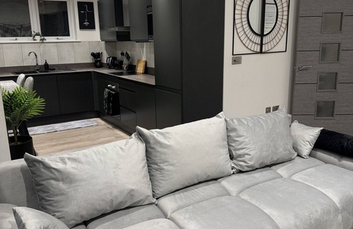 Luton Apartment | Luxury 2 bed Apartment in Town Centre - FREE WIFI!
