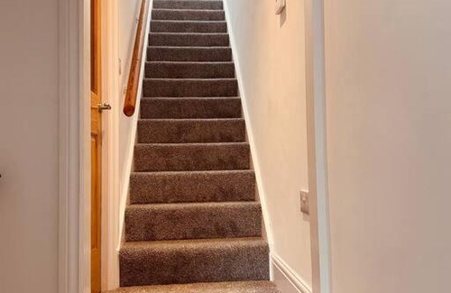 Carlisle Apartment | Luxury 2 bed apt 4 mins from M6 J44 pet friendly,