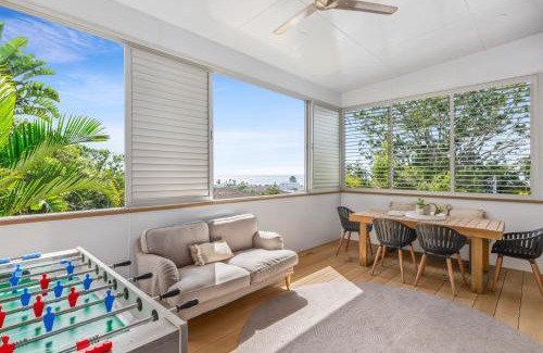 Narrabeen House | Luxury 2-Bed with Ocean Views and Garden