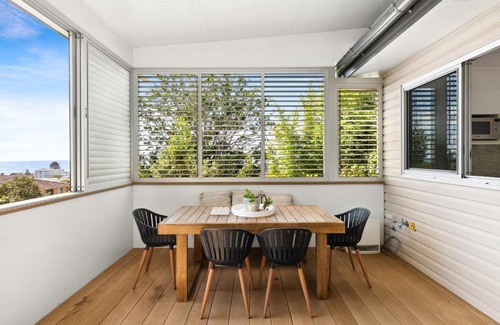 Narrabeen House | Luxury 2-Bed with Ocean Views and Garden