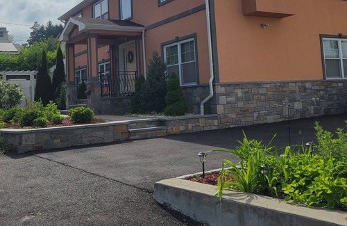 Waterbury Apartment | Luxury 2 Bedroom 2 Bathroom Apt w/ Fireplace