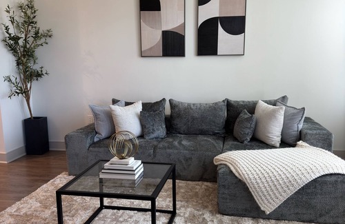 Raleigh Apartment | Luxury 2-bedroom apartment Close to Downtown Raleigh with Resort Amenities