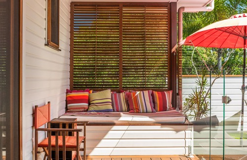 Byron Bay House | Luxury 2 bedroom pool villa, walk to the beach and centre of Byron