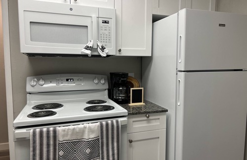 Greenbriar House | Luxury 2 bedroom Townhome in Atlanta, Ga~ Family sized with game room