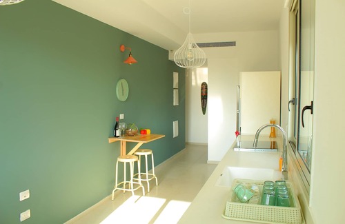 Old North Apartment | Luxury 2 BR Apartment near the beach